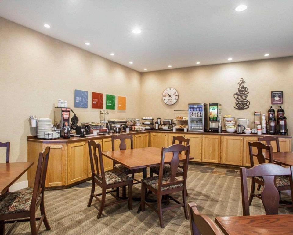 Comfort Inn & Suites Macon Esterno foto